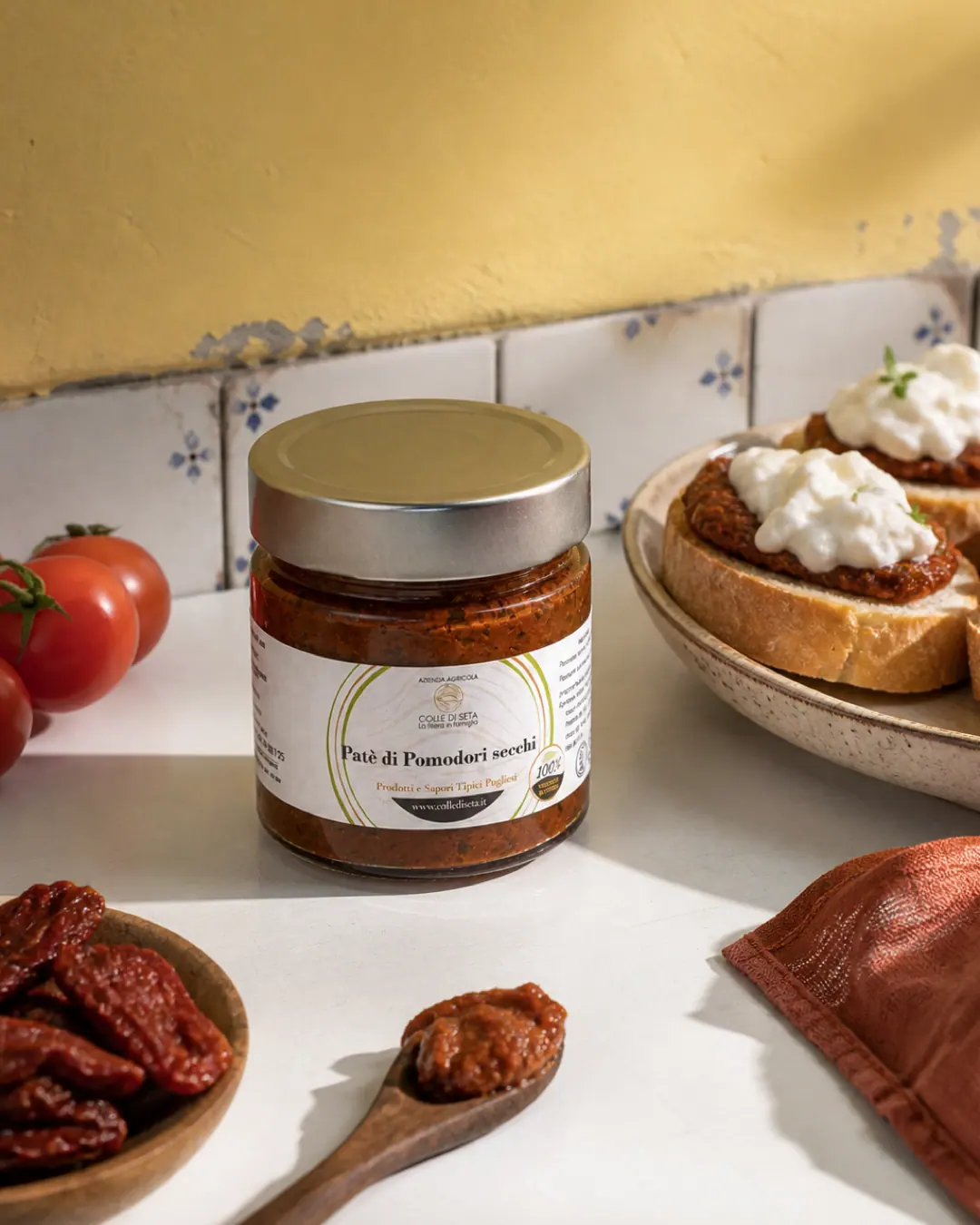 Colle di Seta — Pate pomodori secchi — luce naturale