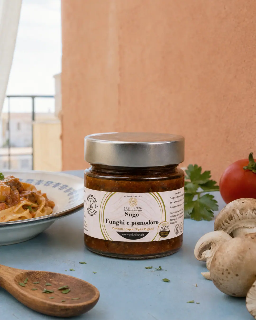 Colle di Seta — Sugo funghi pomodoro — luce naturale