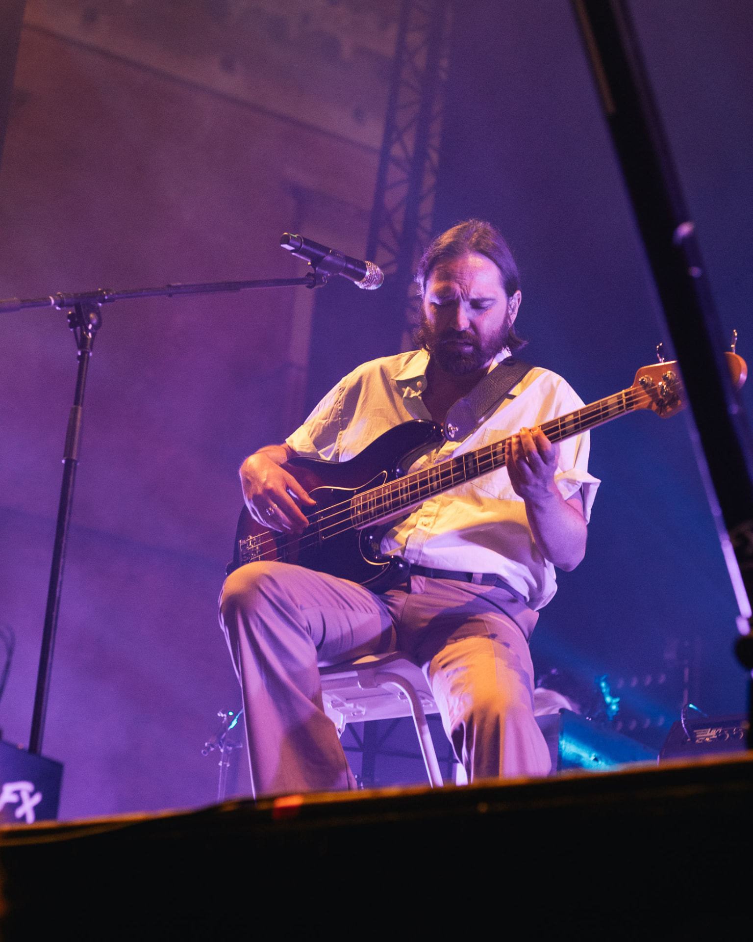 Concerto Colapesce e Dimartino a Corato — bassista sul palco