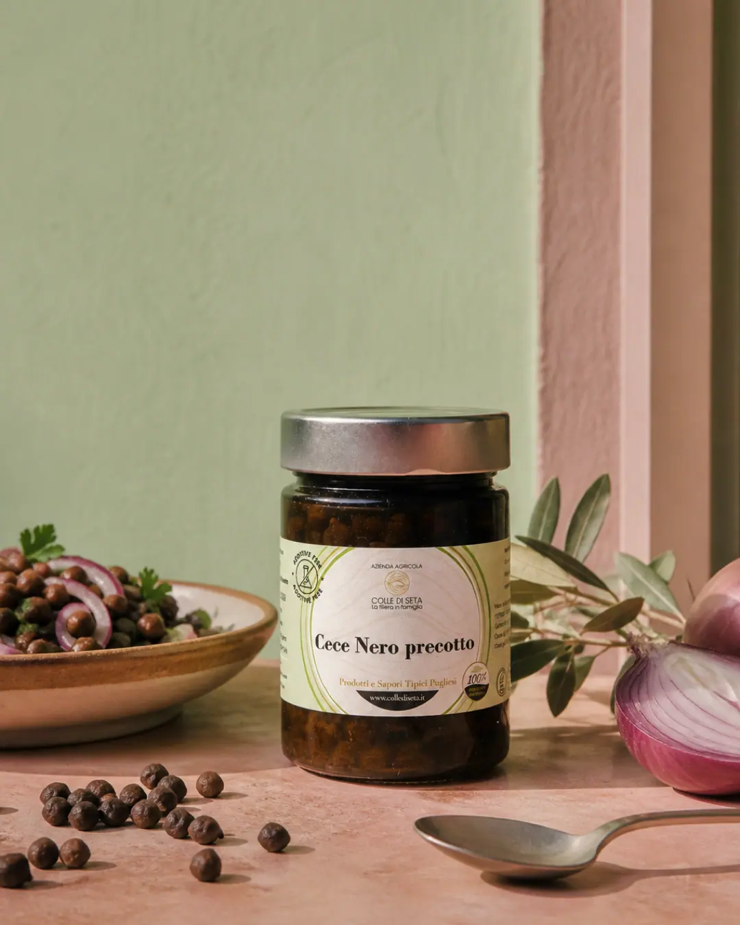 Colle di Seta — Cece nero precotto — luce naturale