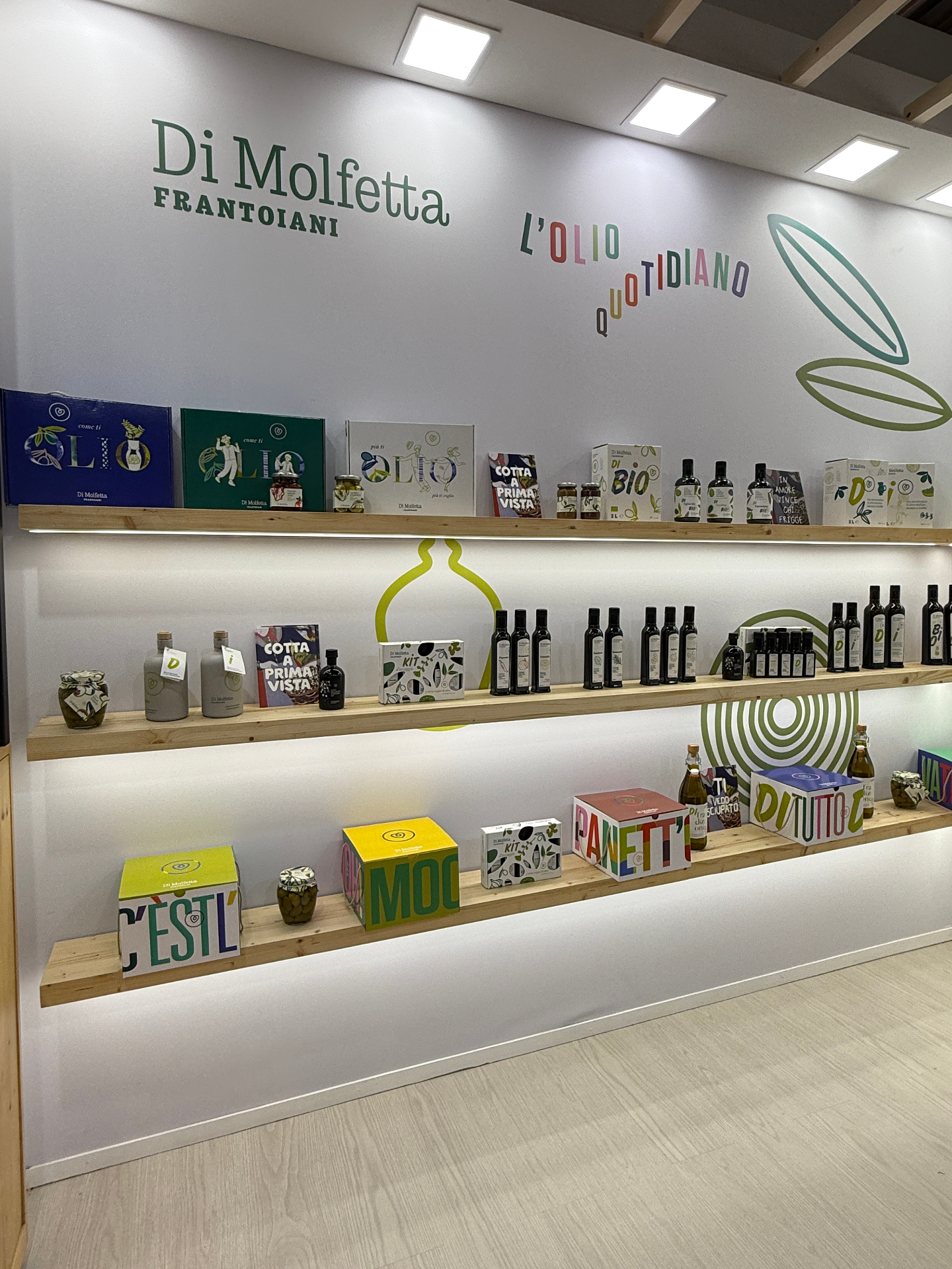 Stand Frantoio Di Molfetta a TuttoFood Milano 2025 - Esposizione prodotti olio d'oliva